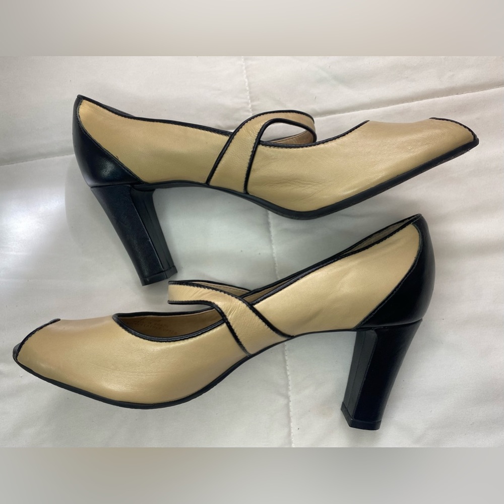 Talbots Cream and Black Peep Toe Heels - Picture 5 of 11